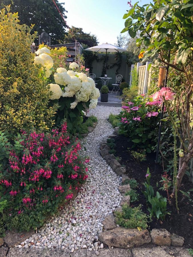 In The Heart Of Holiday home Montacute